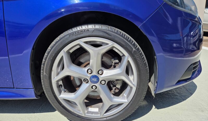 2013 Ford Focus 2.0i ST1 5 Dr For Sale in Durban full