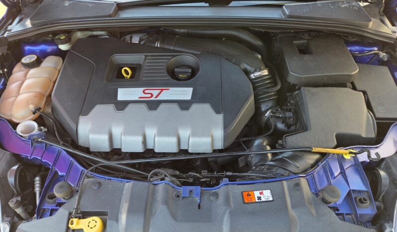 2013 Ford Focus 2.0i ST1 5 Dr For Sale in Durban full
