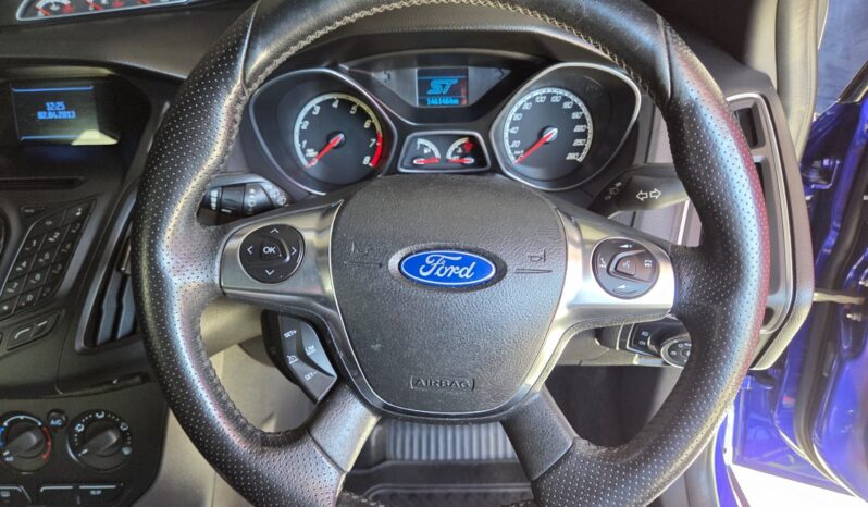 2013 Ford Focus 2.0i ST1 5 Dr For Sale in Durban full