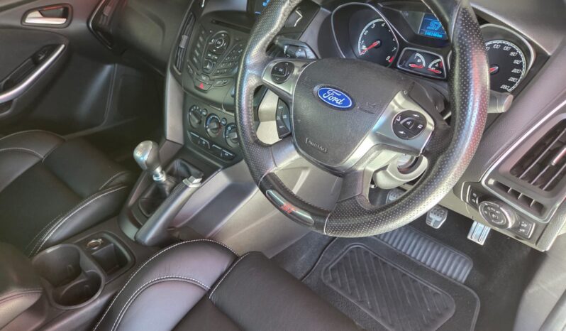 2013 Ford Focus 2.0i ST1 5 Dr For Sale in Durban full