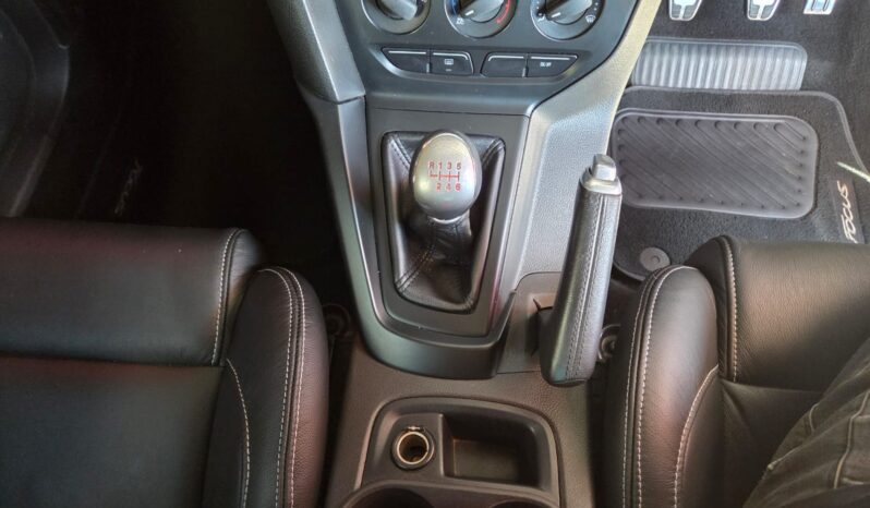 2013 Ford Focus 2.0i ST1 5 Dr For Sale in Durban full