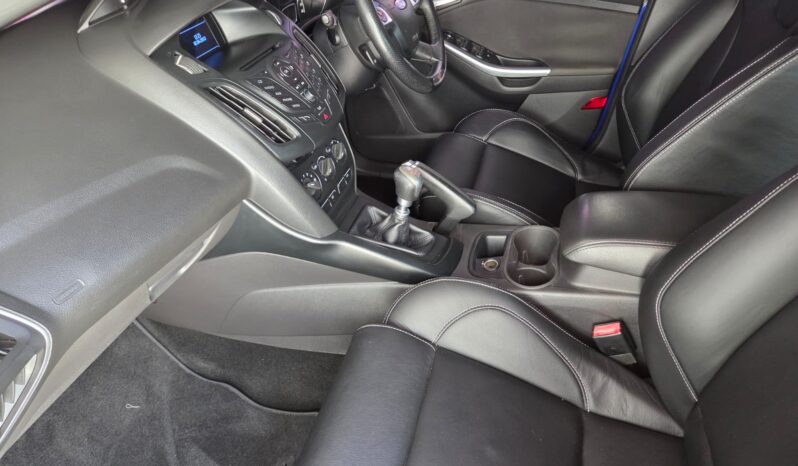 2013 Ford Focus 2.0i ST1 5 Dr For Sale in Durban full