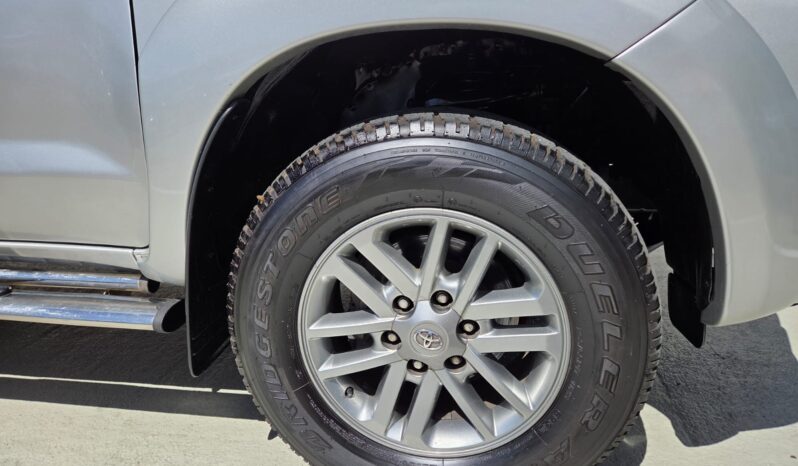 2014 Toyota Hilux 4.0i v6 Raider D/cab auto For Sale in Durban full