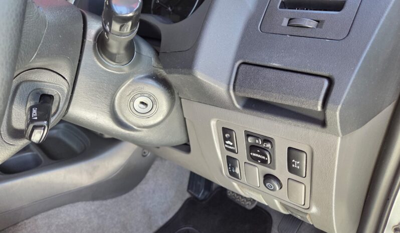 2014 Toyota Hilux 4.0i v6 Raider D/cab auto For Sale in Durban full