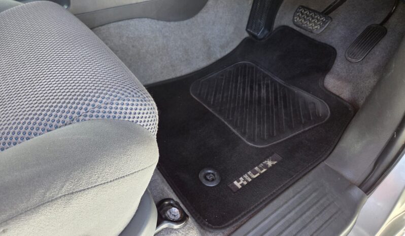 2014 Toyota Hilux 4.0i v6 Raider D/cab auto For Sale in Durban full