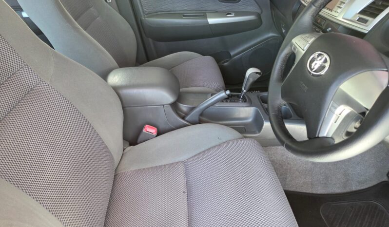 2014 Toyota Hilux 4.0i v6 Raider D/cab auto For Sale in Durban full