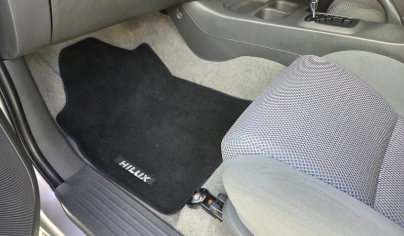 2014 Toyota Hilux 4.0i v6 Raider D/cab auto For Sale in Durban full