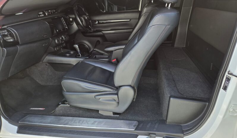 2020 Toyota Hilux 2.8 Gd-6 Auto Legend 50 Xtracab For Sale in Durban full