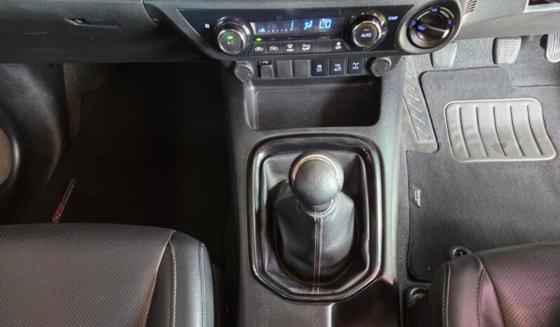 2020 Toyota Hilux 2.8 GD-6 Legend 50 D/cab Man 4×4 For Sale in Durban full