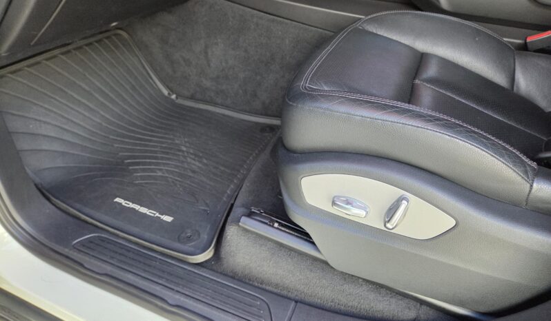 2011 Porsche Cayenne Diesel For Sale in Durban full