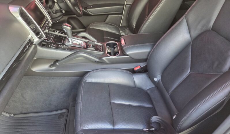 2011 Porsche Cayenne Diesel For Sale in Durban full
