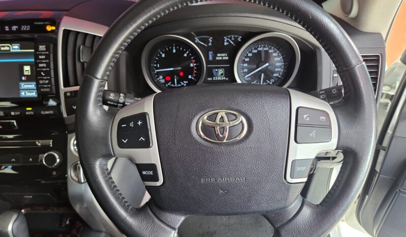 2014 Toyota Land Cruiser 4.5 D-4D VX 200 For Sale in Durban full