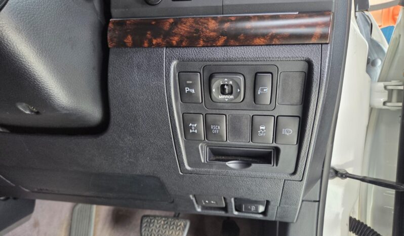 2014 Toyota Land Cruiser 4.5 D-4D VX 200 For Sale in Durban full