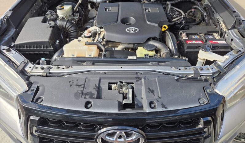 2019 Toyota Hilux 2.8GD-6 Legend 50 D/cab Auto 4×4 or Sale in Durban full