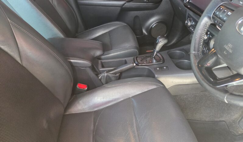 2019 Toyota Hilux 2.8GD-6 Legend 50 D/cab Auto 4×4 or Sale in Durban full