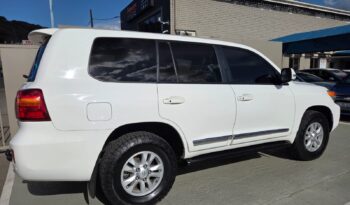 2014 Toyota Land Cruiser 4.5 D-4D VX 200 For Sale in Durban full