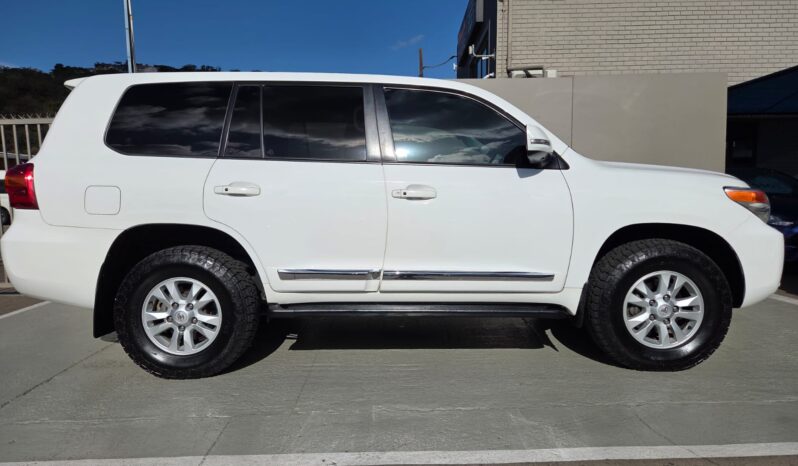 2014 Toyota Land Cruiser 4.5 D-4D VX 200 For Sale in Durban full