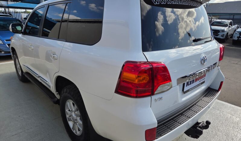 2014 Toyota Land Cruiser 4.5 D-4D VX 200 For Sale in Durban full
