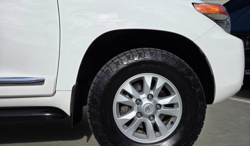 2014 Toyota Land Cruiser 4.5 D-4D VX 200 For Sale in Durban full