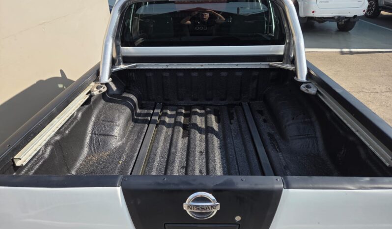 2013 Nissan Navara 2.5 DCi D/cab 4×4 LE For Sale in Durban full