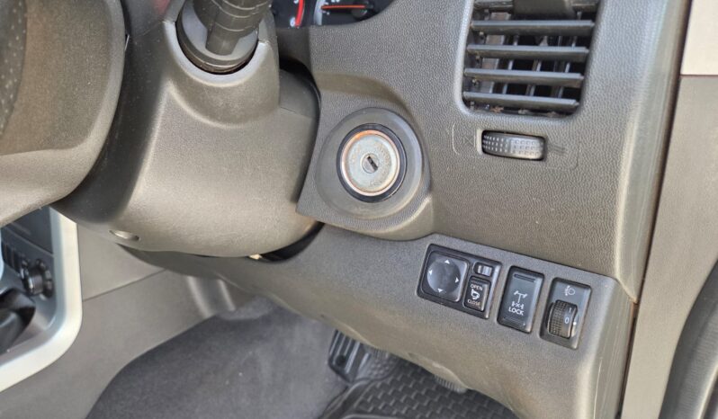 2013 Nissan Navara 2.5 DCi D/cab 4×4 LE For Sale in Durban full
