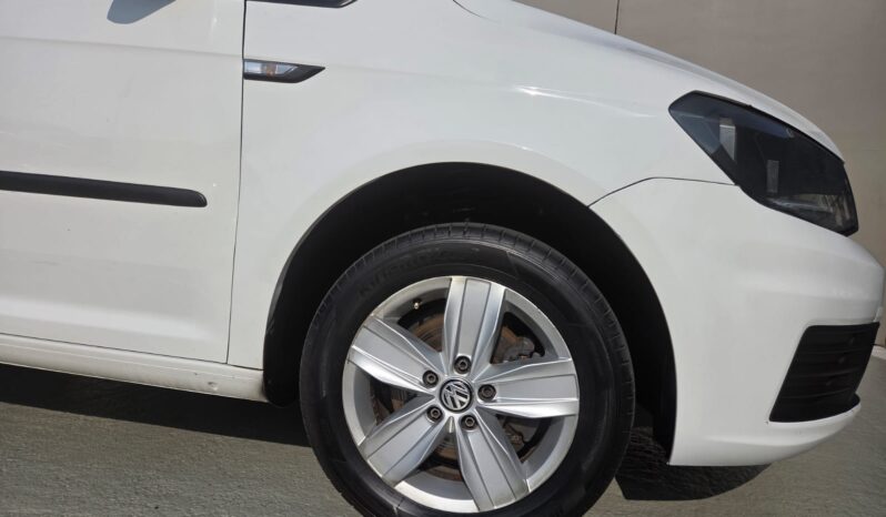 2017 VW Caddy 2.0 TDi Crew Bus For Sale in Durban full