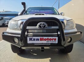 2010 Toyota Hilux 3.0 -4d Raider S/cab 4×4 For Sale in Durban