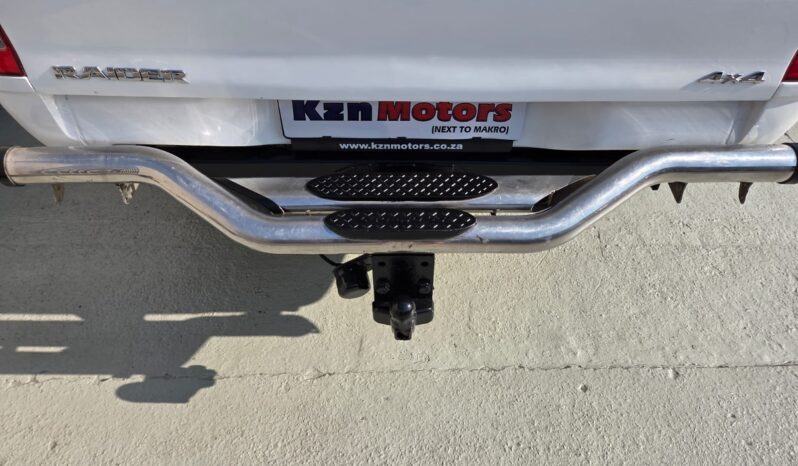 2010 Toyota Hilux 3.0 -4d Raider S/cab 4×4 For Sale in Durban full