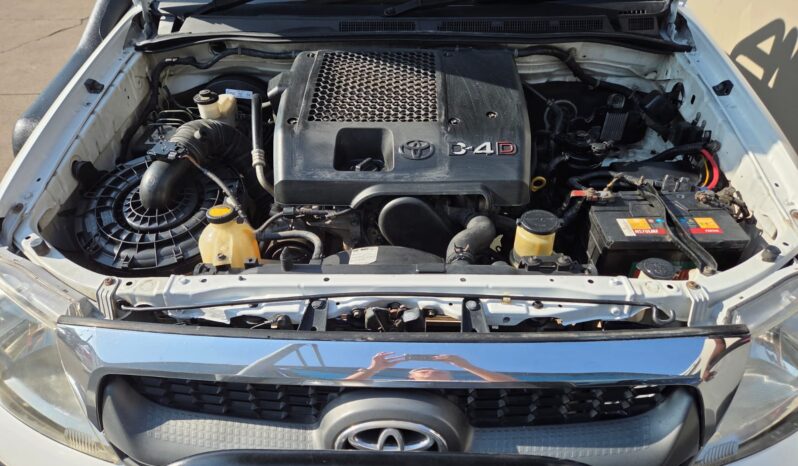 2010 Toyota Hilux 3.0 -4d Raider S/cab 4×4 For Sale in Durban full