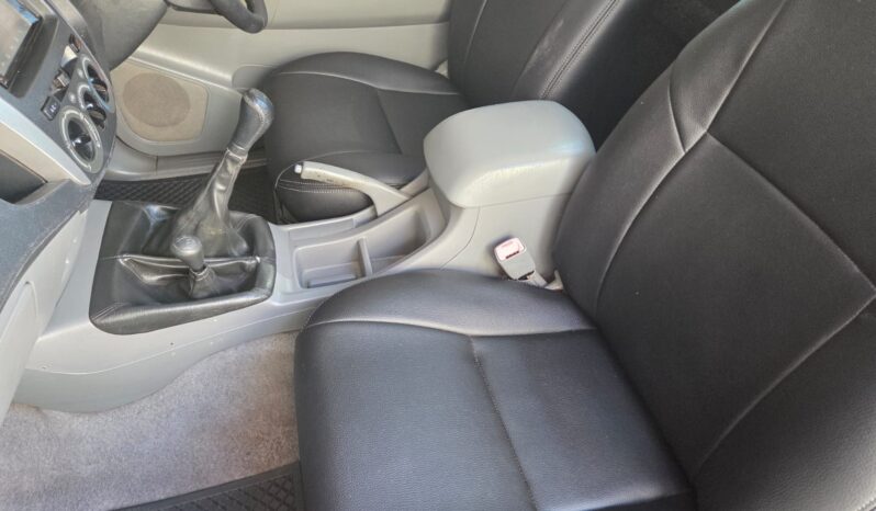 2010 Toyota Hilux 3.0 -4d Raider S/cab 4×4 For Sale in Durban full