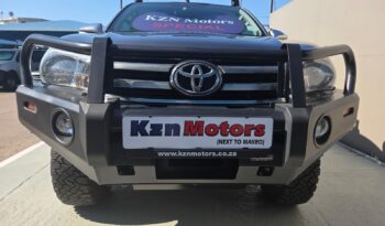 2017 Toyota Hilux 4.0i v6 Raider D/cab 4×4 Auto For Sale in Durban full