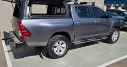 2017 Toyota Hilux 4.0i v6 Raider D/cab 4×4 Auto For Sale in Durban