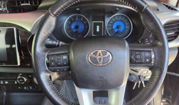 2017 Toyota Hilux 4.0i v6 Raider D/cab 4×4 Auto For Sale in Durban full