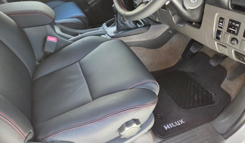 2014 Toyota Hilux 3.0 D-4D D/cab Legend 45 4×4 Man For Sale in Durban full