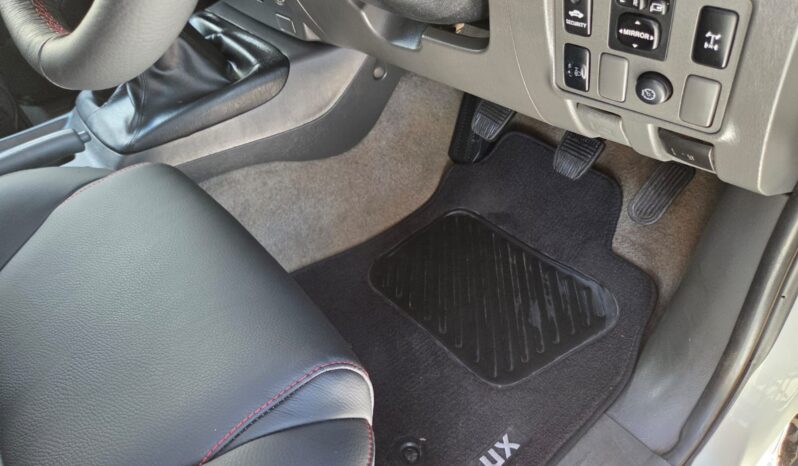 2014 Toyota Hilux 3.0 D-4D D/cab Legend 45 4×4 Man For Sale in Durban full