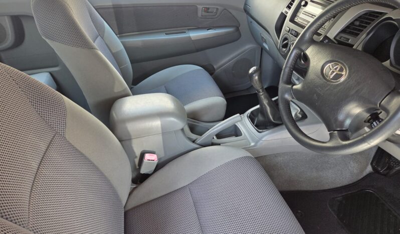 2011 Toyota Hilux 3.0 D-4d Xtracab Man 4×2 For sale in Durban full