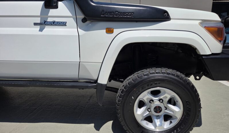 2014 Toyota Land Cruiser 79 4.5 D-4D v8 D/cab For Sale in Durban full