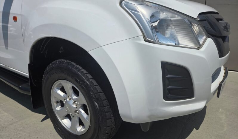 2017 Isuzu KB 250 D-Teq D/cab Hi Rider Man 4×2 For Sale in Drban full