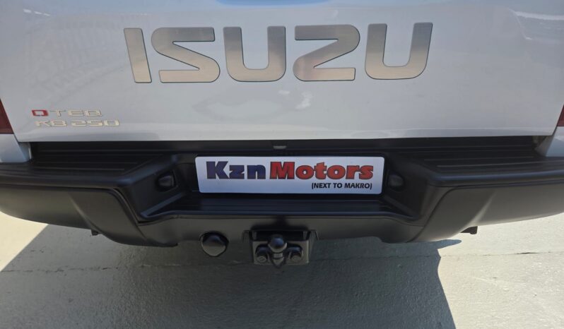 2017 Isuzu KB 250 D-Teq D/cab Hi Rider Man 4×2 For Sale in Drban full