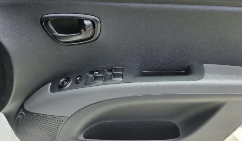 2014 Hyundai i-10 1.25 Fluid 5 Dr Automatic For Sale in Durban full